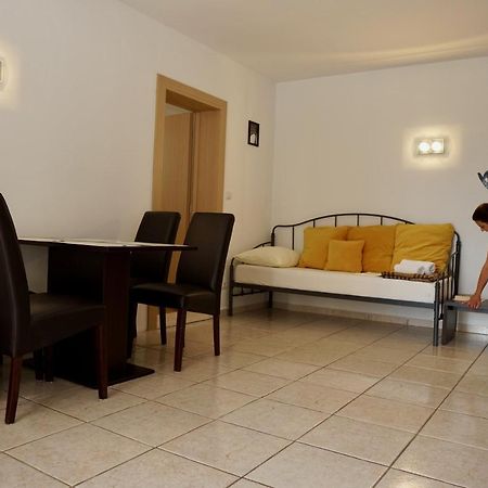 Apartments Victoria Trogir Exterior foto