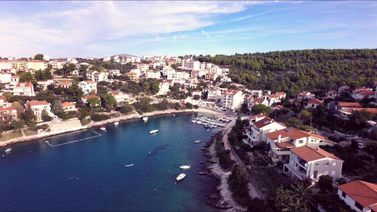 Apartments Victoria Trogir Exterior foto