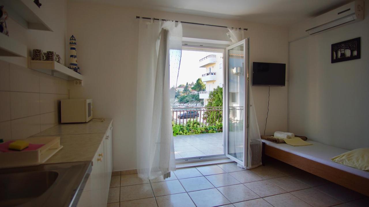 Apartments Victoria Trogir Exterior foto